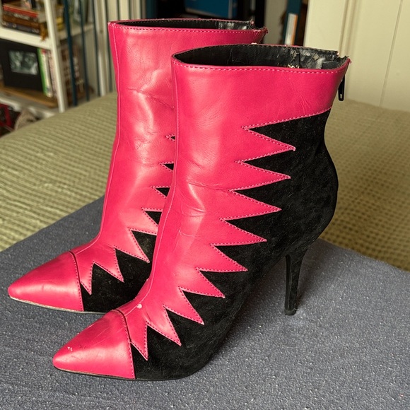 Shoe Dazzle Shoes - ASHRO Greccia remake Isabeli booties